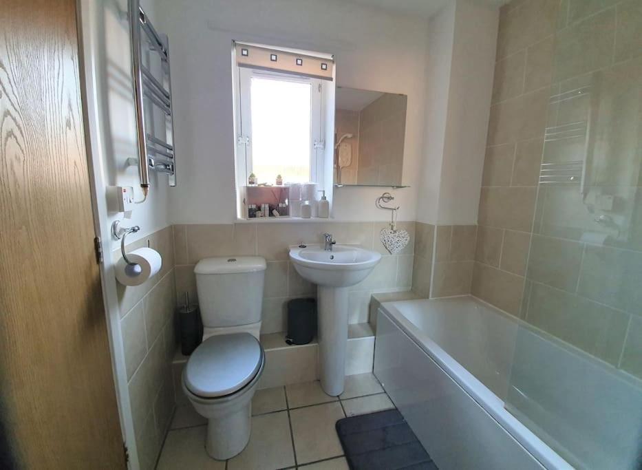 Modern One Bedroom Apt - City Centre & Freeparking Glasgow Ngoại thất bức ảnh